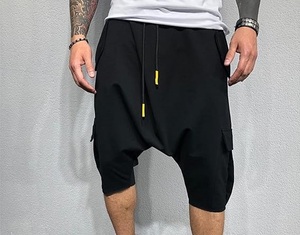 Pantalones Cortos Deportivos Personalizados para Entrenamiento, con Cordón Largo, Negros, con Entrepierna Caída, Holgados, con Múltiples Bolsillos, 100% Algodón - Product Image 4