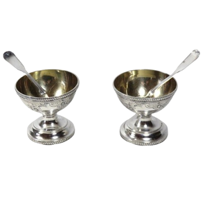 Cave à sel en argent en forme d'oiseau et serveur d'épices Meilleure vente Bol à sel et à poivre fini brillant Ustensiles de cuisine Table à manger Outil - Product Image 3