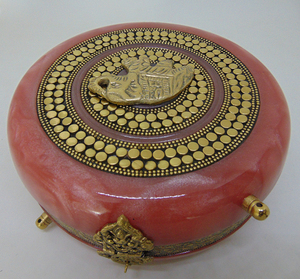 Hot product <b>pink</b> Resin Acrylic Round Box Clutch & <b>Purse</b> Handmade <b>Pink</b> Vintage Clutch Bag - Product Image 5