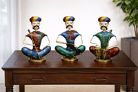 Ensemble de 3 figurines assises modernes Rajasthani Chowkidars, artisanales, écologiques, durables, en fer, décoration de table, accent culturel pour la maison