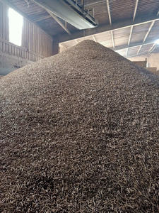 Briquetas de Madera de 8 mm de Alta Eficiencia y Combustión Limpia para Estufas Residenciales e Industriales, Fabricadas en Vietnam con Palés Reciclados, CARGA PACÍFICA - Product Image 3