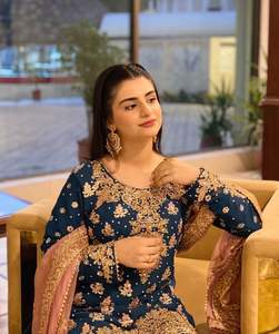 Presentamos un Nuevo Top y Sharara de Diseño con Bordado de Lentejuelas y Cordón de Georgette Sintética, con Dupatta, Completamente Cosido - Product Image 2