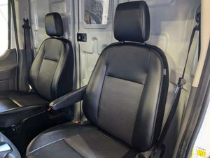 Gran Oferta: Ford Transit Cargo 250 de Techo Alto LBR RWD Usado, Año 2022 - Product Image 4