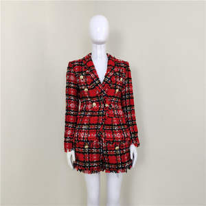Ensemble hiver deux pièces pour femme A4389, classique, rouge, à double boutonnage, à franges, en tweed à carreaux, taille XS, au-dessus du genou - Blazer et short - Product Image 3