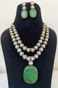 Ensemble de collier et boucles d'oreilles Polki de luxe plaqué or, bijoux de mariée pour mariage et célébration de fête - Product Image 2