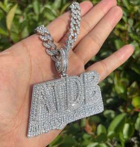 Collier Pendentif Personnalisé Iced ATDB Ain't Tryna Die Broke, Bijoux Hip Hop en Laiton Doré, Entièrement Sertie de Moissanite Diamantée, Pour Lui et Elle - Product Image 2