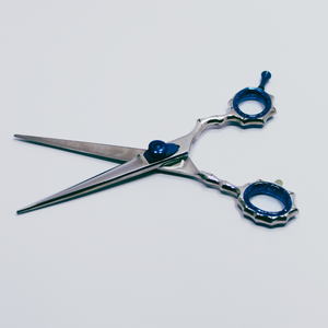 กรรไกรตัดผมปลายแหลมสำหรับการทำผมผมต่อและวิกผมใช้สไตล์มืออาชีพ - Product Image 4