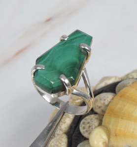 Anillo de piedras preciosas talladas en forma de pera lisa de malaquita Natural, anillos de moda para fiesta de Plata de Ley 925, joyería fina Unisex - Product Image 1