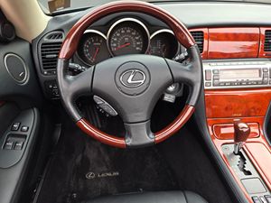 รถ Lexus SC 430 ปี 2002 สภาพดี ราคาคุ้มค่า พร้อมส่ง - Product Image 2