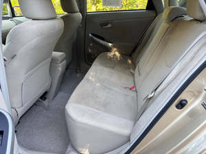 Toyota Prius Four 2011 - Product Image 4