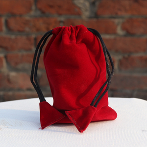 Hermosa urna de cremación pequeña con diseño de Tres corazones para mantener las cenizas disponibles en varios colores Urna de recuerdo proporcionada por HHO - Product Image 3