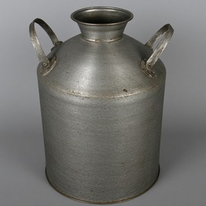 Bidon à lait en métal galvanisé fabriqué à la main de qualité supérieure Design classique pour la décoration extérieure de jardin ou de café de cuisine - Product Image 3