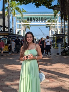 Color verde apagado perfecto para crear un vestido de estilo juguetón y femenino de diseño escalonado de aspecto calmante y sofisticado - Product Image 4