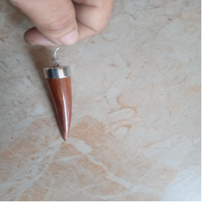 Pendentifs en bois fabriqués à la main sur mesure Conceptions écologiques uniques en bois naturel pour la fabrication de bijoux et les cadeaux - Product Image 1