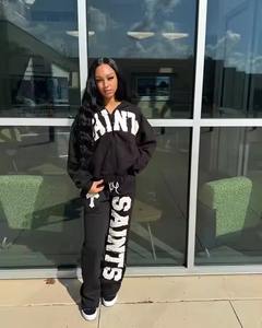 Conjunto de Sudadera con Capucha y Pantalones Deportivos con Estampado Bordado Desgastado Personalizado, Lavado Ácido, Cierre de Cremallera, Pantalones Deportivos Acampanados y Sudadera con Capucha - Product Image 5