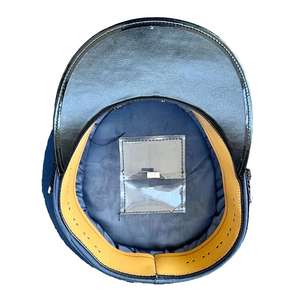 Esta es una gorra de uniforme de oficina de la Fuerza Aérea Argentina. Es un artículo coleccionable. - Product Image 4