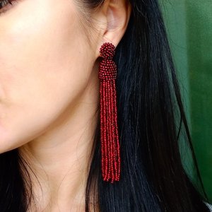 Boucles d'oreilles bourgogne perlées à long pompon Grandes boucles d'oreilles grenat perlées Boho balancent marsala - Product Image 3
