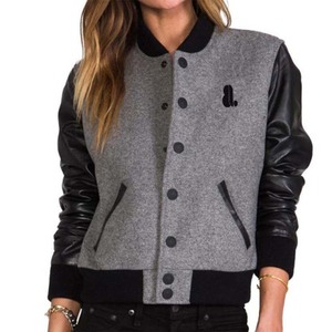 Service OEM ODM Veste universitaire à manches longues pour femmes Veste de baseball courte pour femmes Nouvelle arrivée Vestes universitaires pour l'hiver - Product Image 2