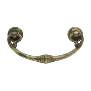 MANIGLIA ANTICATA ART.03027 MM.121X58 OTTONE ANTICO - Product Image 1