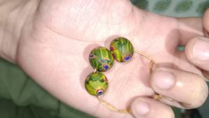 Perles de verre de haute qualité d'élégance étincelante sur mesure. Idéal pour parfait pour les bijoux, l'artisanat et les projets décoratifs - Product Image 4