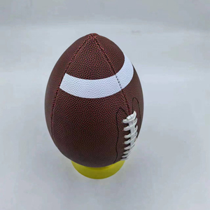 Bolsa de malla cosida a máquina de cuero compuesto de PU de Rugby personalizada con estampado personalizado de fútbol americano de tamaño oficial 9 de alta calidad - Product Image 4