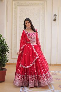 Modern Heavy Fox Georgette Lehenga Choli con cinturón de trabajo de secuencia de bordado completamente cosido para colección de bodas - Product Image 3