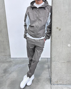 Coupe-vent et survêtements imprimés grande taille pour l'hiver Pantalon de survêtement personnalisé avec fermeture éclair 100% nylon - Product Image 6