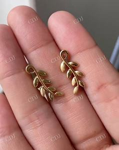 18K sólido oro amarillo plateado mujer hoja rama elegante y elegante Stud moda pendientes fábrica precio al por mayor fabricación India - Product Image 2