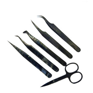 Pince à cils en acier inoxydable de qualité allemande, légère et à bout pointu, fabriquée par des professionnels - Product Image 5