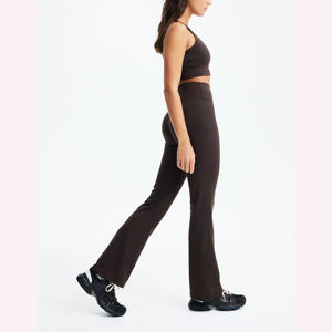 Leggings acampanados de primera calidad para mujer, mallas de Yoga con cintura elástica, pantalones de entrenamiento duraderos, venta al por mayor, personalizados - Product Image 2