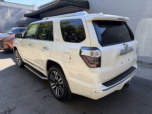 CLEAN 2019 To-yo-ta 4 _ Runner Limited 4WD - Product Image 4
