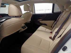 Lexus LS-500 2020, Sedán de Lujo, Vehículo Premium de Gasolina, Espacioso, 4 Puertas, Ideal para Viajes de Negocios - Product Image 2