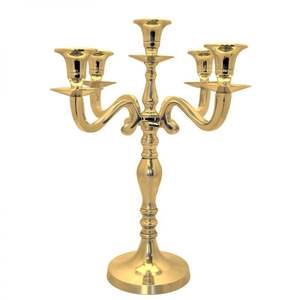 Candelabro de metal de hierro forjado hecho a mano con detalles intrincados para una decoración clásica del hogar y un ambiente de iluminación - Product Image 2