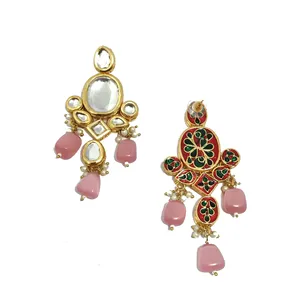 ชุดเครื่องประดับเจ้าสาวสีชมพูอ่อนแบบ Kundan Meenakari ชุบทองหรูหรา สร้อยคอรูปทรงใหญ่และเล็กสำหรับงานแต่งงาน - Product Image 6