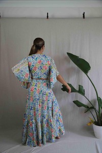 Robe Mini Tricotée Tie-Dye Bohème Écologique à Manches Cloche Asymétriques, Taille Naturelle, Élégante pour Fêtes à la Plage, Durable - Product Image 3