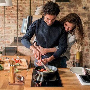 Bandeja de madera de Acacia para Molino de sal y pimienta, soporte de molino de pimienta, bandeja de madera Premium con armarios redondos - Product Image 4