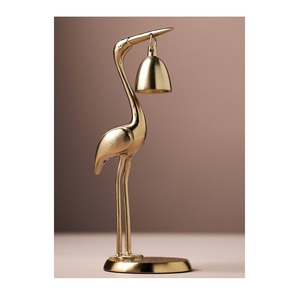 Éteignoir à bougie classique en métal, conçu pour une extinction facile tout en enrichissant l'atmosphère des présentations de bougies traditionnelles - Product Image 6
