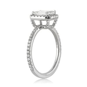 Bague de fiançailles en or blanc massif avec diamant de laboratoire taille émeraude et halo caché, pour femme - Product Image 3