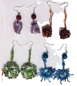 ต่างหูห้อยโบฮีเมียนทำด้วยมือเครื่องประดับแฟชั่นทำเองที่ไม่เหมือนใครพร้อมเครื่องประดับและเมล็ดโลหะสี - Product Image 1