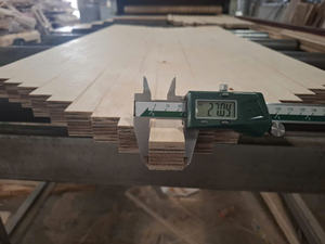 Placage de bois laminé haute pression 27x27mm MR E2 en bois dur d'acacia - Product Image 3