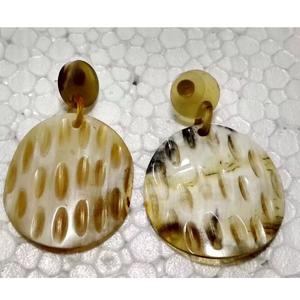 Boucles d'oreilles pendantes en corne de buffle, élégantes et durables, fabricant et fournisseur d'Inde, pour les événements de fête et de mode - Product Image 1