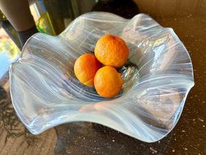 Bol à nourriture en résine époxy élégant pour servir des fruits secs et des chocolats Bol à nourriture en résine époxy minimaliste pour la décoration de cuisine moderne - Product Image 3