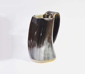 Mug authentique en corne de buffle naturelle polie avec poignée, gobelet à bière traditionnel viking, gobelet à eau rustique, tasse à boire - Product Image 6