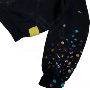Sudadera con capucha de diamantes de imitación para hombre, tejido transpirable con cuello con capucha y bolsillo, estilo de invierno con patrón sólido - Product Image 5