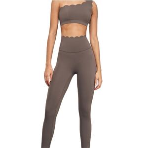 ชุดออกกำลังกายผู้หญิงสำหรับฟิตเนสกลางแจ้ง รุ่นใหม่ล่าสุด ขายส่ง รับทำโลโก้ตามสั่ง ปี 2026 - Product Image 3