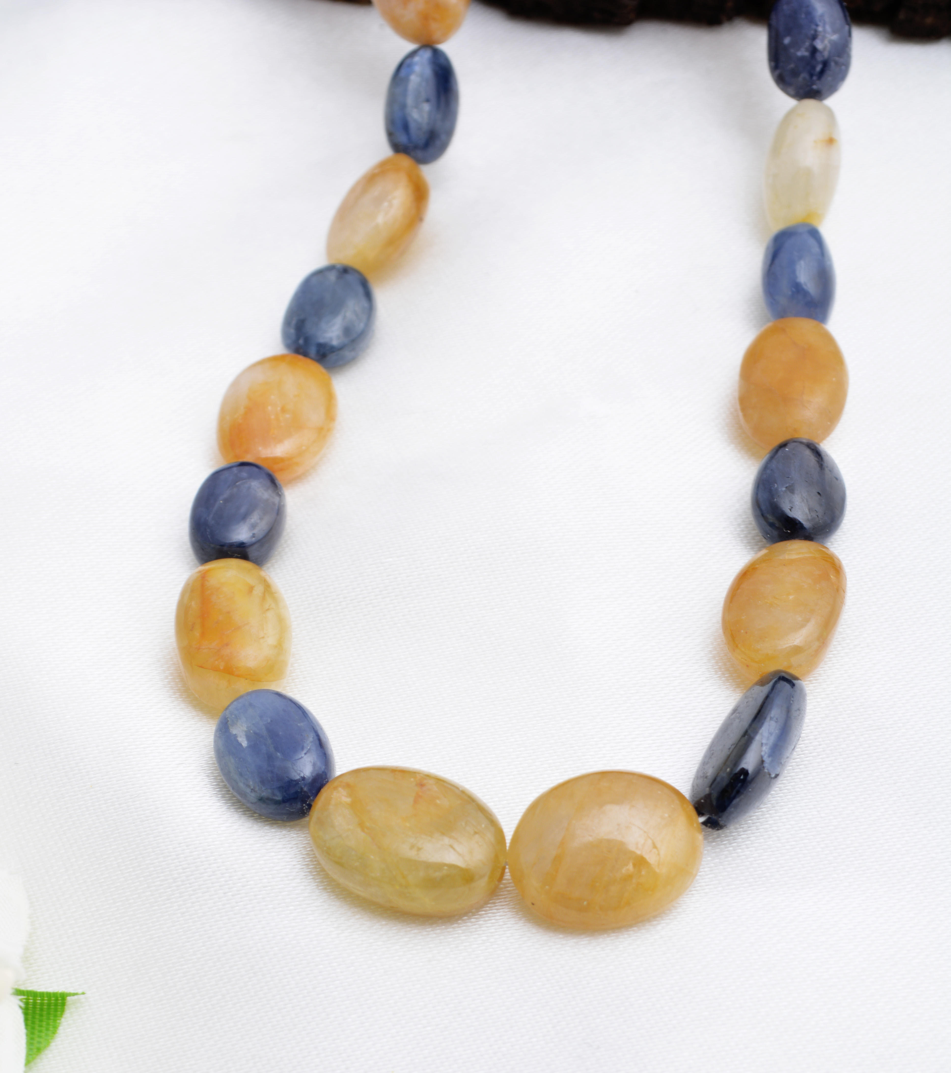 สีเหลือง