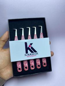 ชุดปากคีบต่อขนตาปลายเรียบกันแม่เหล็กปลายไฟเบอร์บูตสแตนเลสด้ามจับเพชรออกแบบโลโก้ได้ตามต้องการ - Product Image 2