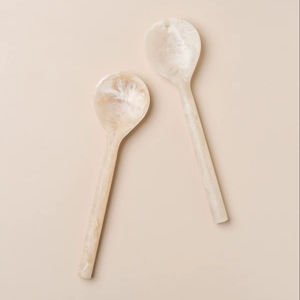 Ensemble cuillère et fourchette à salade en résine artisanale de qualité supérieure - Vaisselle de table moderne et écologique pour les fêtes avec long manche - Product Image 1