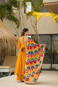 Set etnico in Top Foux Georgette che mostra intricato bordo di pizzo a mano <span class=keywords><strong>M</strong></span> XL XL con 3XL all'ingrosso ed economico - Product Image 4