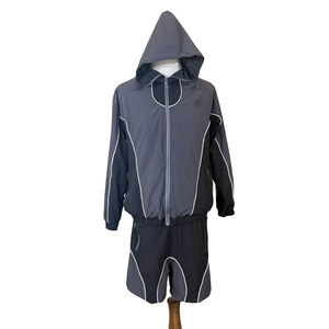 Ropa de nailon oscuro Gary y chaquetas negras Chaquetas impermeables de nailon de poliéster Chaqueta universitaria arrugada de calle alta para unisex - Product Image 1